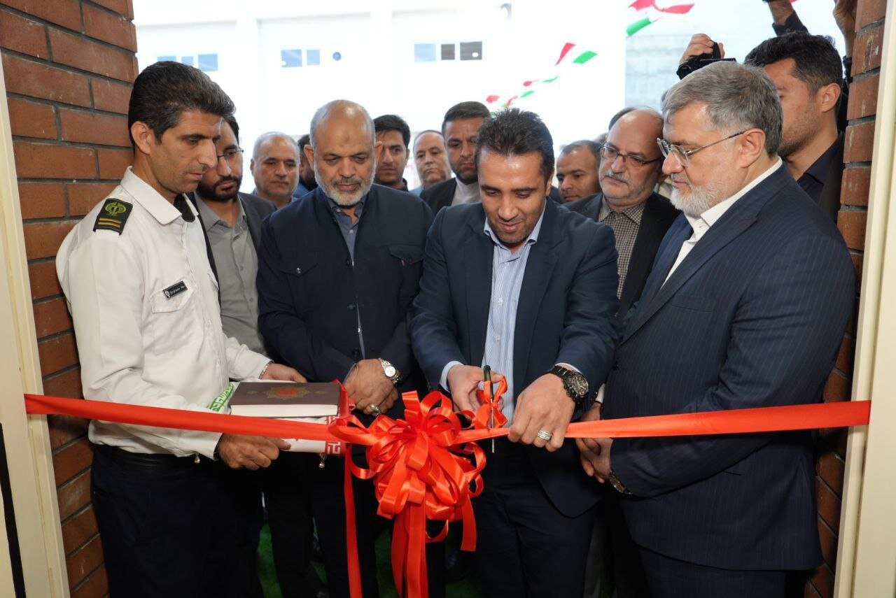 وزیر کشور، چند پروژه ورزشی و خدماتی را در ارومیه افتتاح کرد