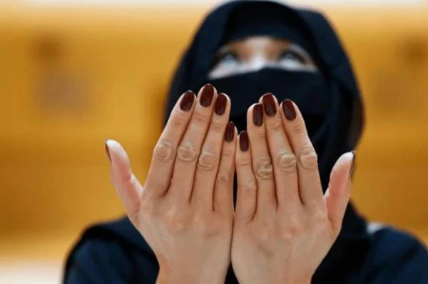کاشت ناخن