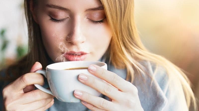بهترین زمان مصرف قهوه برای لاغری | خوردن قهوه با لیمو ترش ناشتا