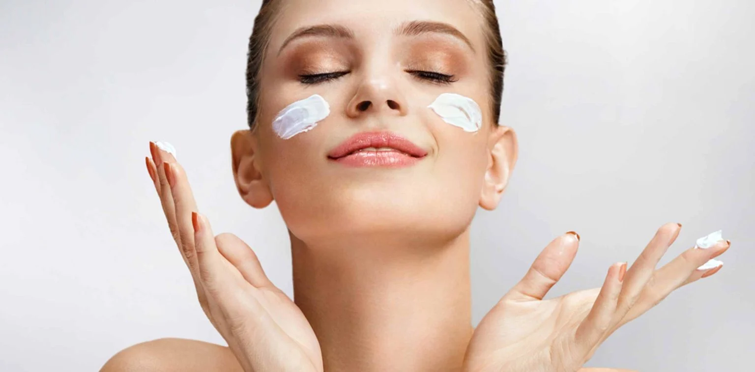 Time and method of using facial moisturizer