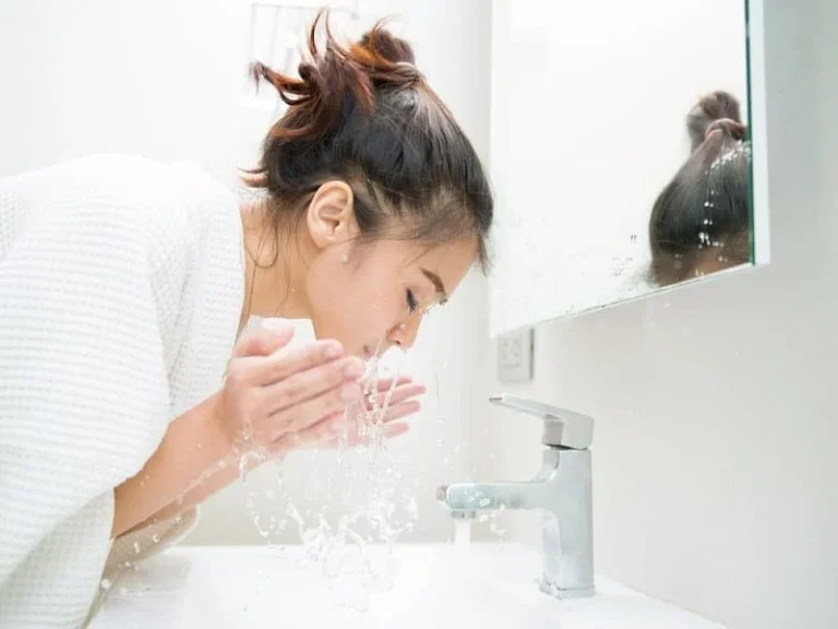 چرا باید صورت را بشوییم؟