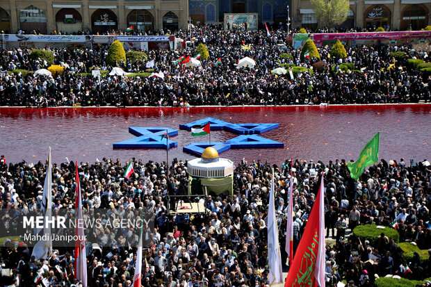 راهپیمایی متفاوت قدس  با پیامی از خونخواهی فرمانده سپاه اصفهانی