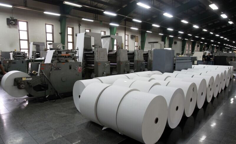 پیگیری مطالبات" کارکنان" و رونق تولید در شرکت کاغذسازی دیبای شوشتر